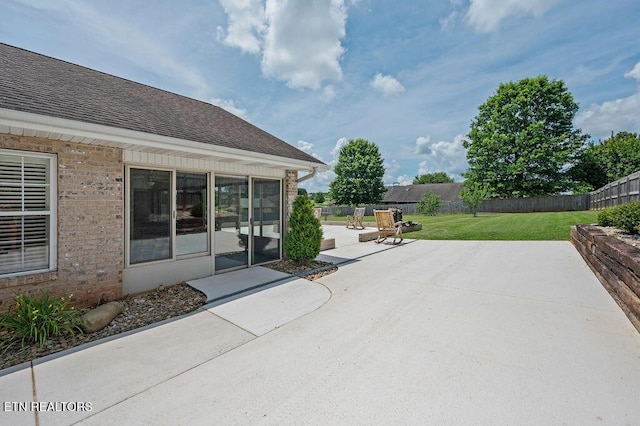 674 Southview Cir, Kodak, TN 37764 - fenced backyard with a patio area