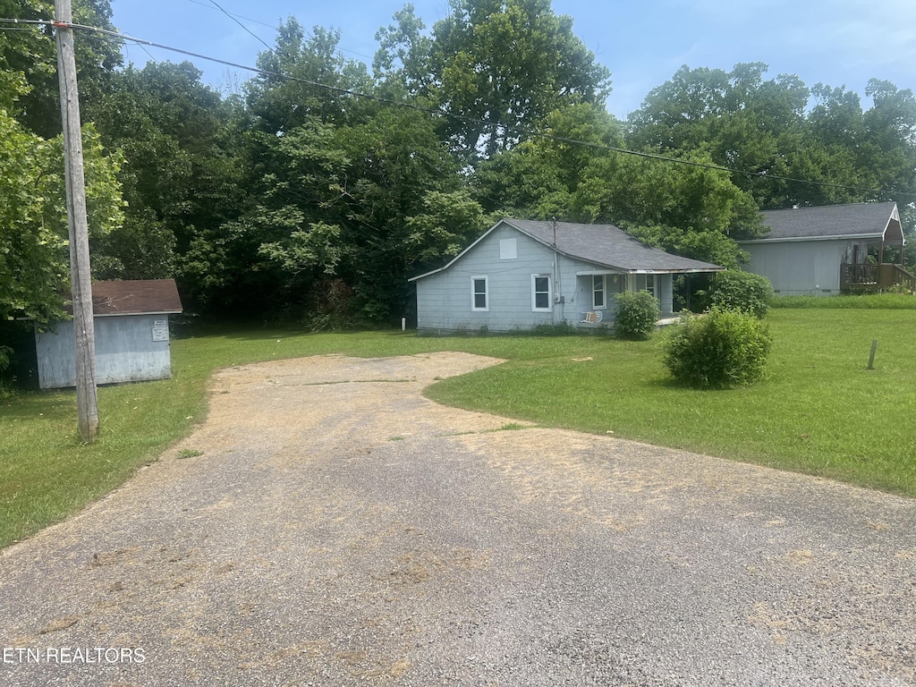 285 Joe Owen Rd, Clinton, TN 37716