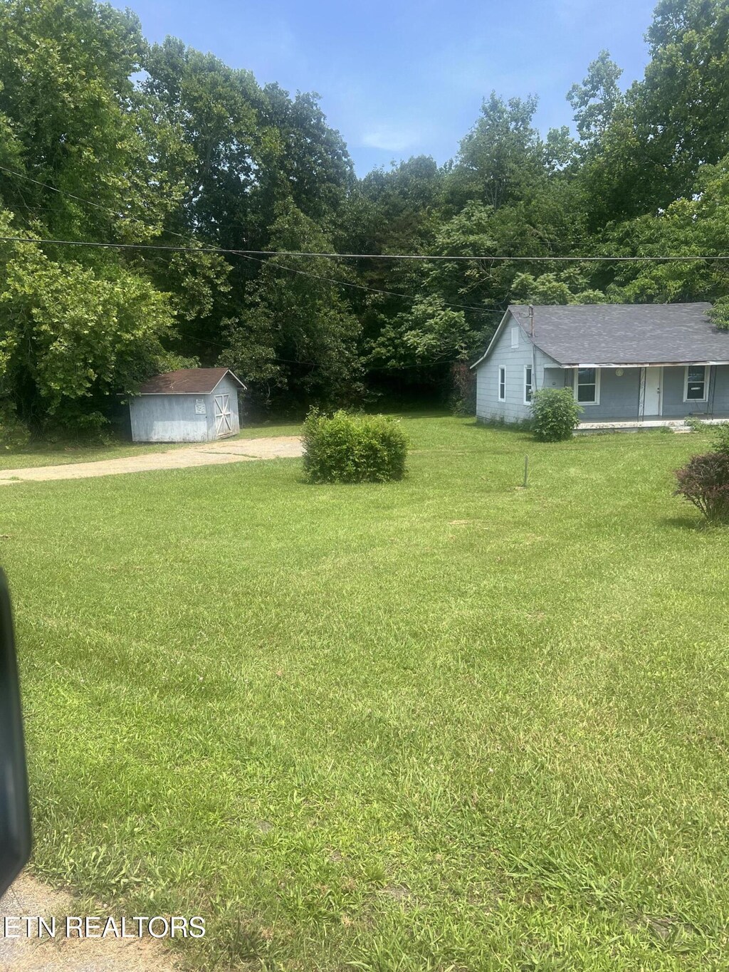 285 Joe Owen Rd, Clinton, TN 37716
