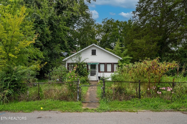 302 Woody Ave, Harriman, TN 37748 - photo 6