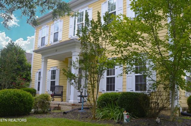 121 Fallberry St, Oak Ridge, TN 37830 - view of front of house featuring a porch