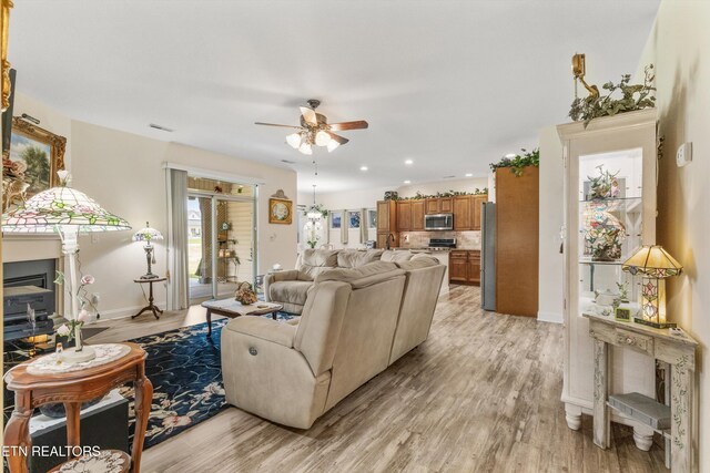 2159 Frewin Ct, Sevierville, TN 37876 - photo 5