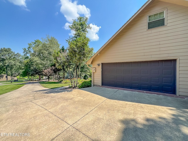 12218 Torrey Pines Pt, Knoxville, TN 37934 - view of garage