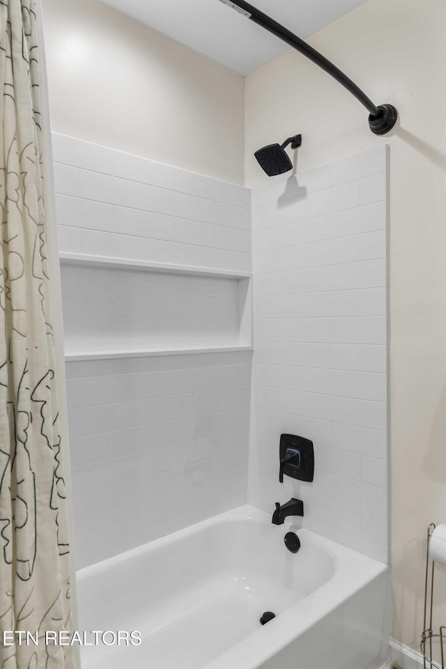101 Concord Rd, Oak Ridge, TN 37830 - bathroom featuring shower / tub combo