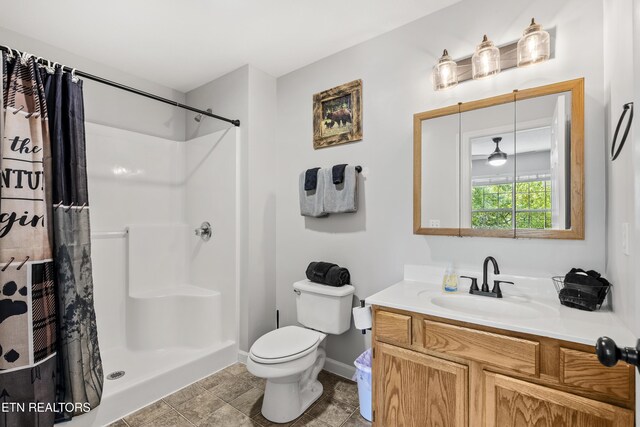 814 Plantation Dr, Pigeon Forge, TN 37863 - bathroom with vanity and a shower with curtain