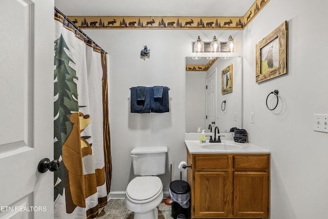 814 Plantation Dr, Pigeon Forge, TN 37863 - full bath with vanity and a shower with shower curtain