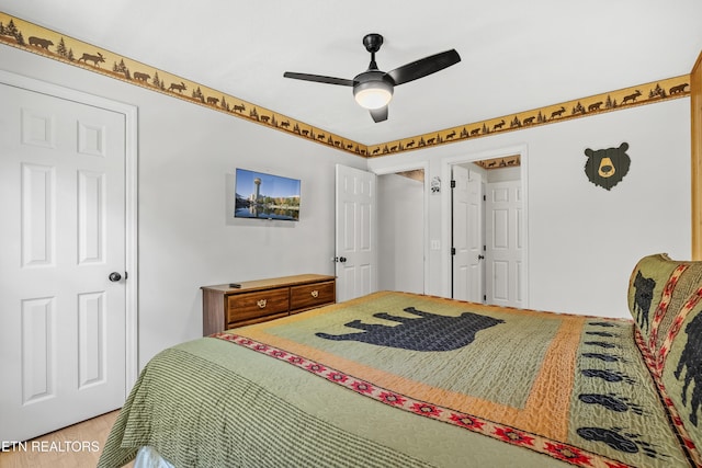 814 Plantation Dr, Pigeon Forge, TN 37863 - bedroom featuring a ceiling fan