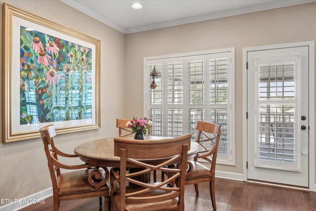 1213 Whisper Trace Ln, Knoxville, TN 37919 - dining room with wood finished floors, crown molding, and recessed lighting