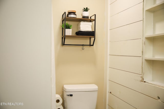 1210 Frank Campbell Rd, Jamestown, TN 38556 - bathroom featuring toilet