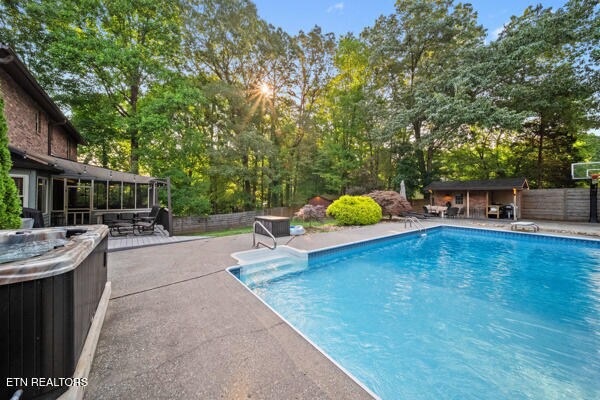 7916 Ember Crest Trl, Knoxville, TN 37938 - photo 9