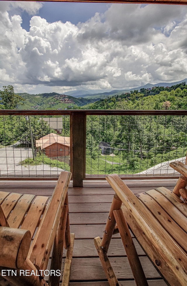 520 Edgewood Dr, Gatlinburg, TN 37738 - photo 9