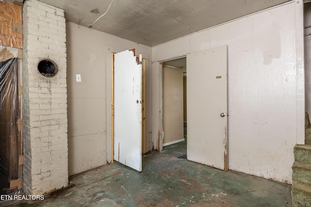204 Hillview Ave, Knoxville, TN 37914 - unfurnished bedroom featuring concrete floors