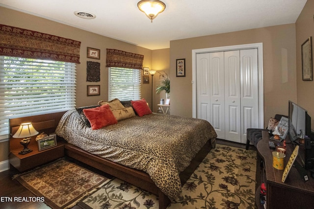 8507 Cloudbreak Ln Unit 4, Knoxville, TN 37938 - bedroom featuring wood finished floors and a closet