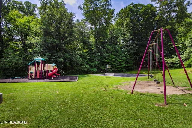 8507 Cloudbreak Ln Unit 4, Knoxville, TN 37938 - view of grassy yard