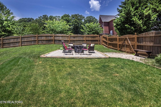8507 Cloudbreak Ln Unit 4, Knoxville, TN 37938 - fenced backyard with a patio area