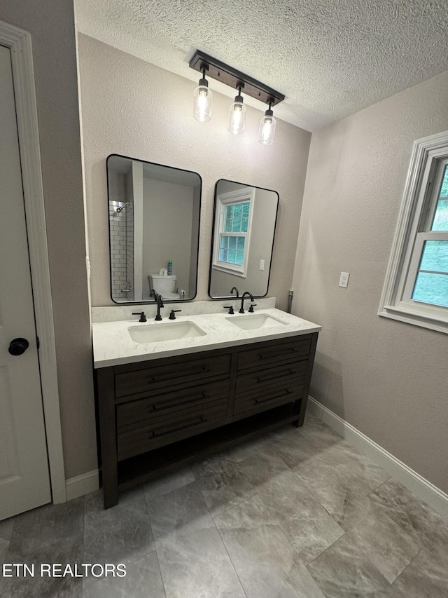 115 Red Oak Ln, New Tazewell, TN 37825 - full bath with double vanity, a textured ceiling, and a textured wall