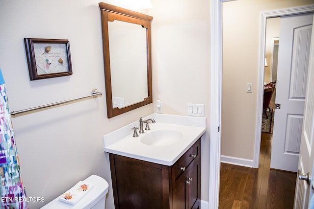 520 Wimberly Rd, Crossville, TN 38558 - bathroom with vanity and wood finished floors