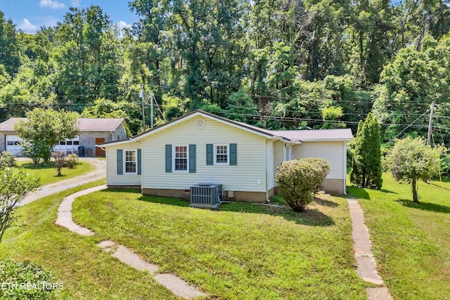 921 Niles Ferry Rd, Greenback, TN 37742 - photo 2