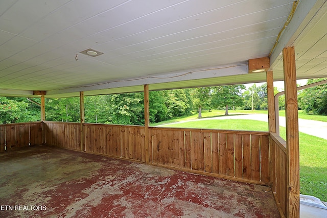 22453 Alberta St, Oneida, TN 37841 - view of unfurnished sunroom