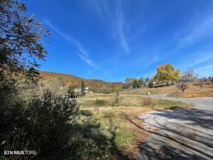909 E Walden St, Lafollette, TN 37766