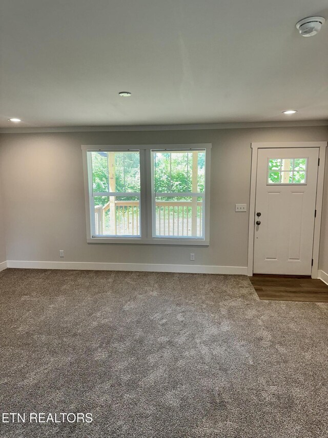 9556 Crisman Rd, Heiskell, TN 37754 - foyer entrance featuring carpet floors and recessed lighting