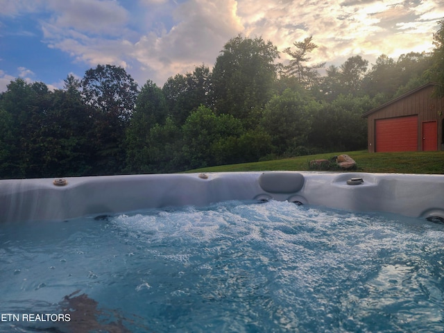 805 Punkton Rd, Del Rio, TN 37727 - view of pool featuring a hot tub
