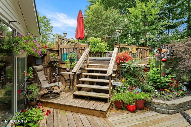 1476 Pheasants Glen Dr, Knoxville, TN 37923 - wooden deck with stairway