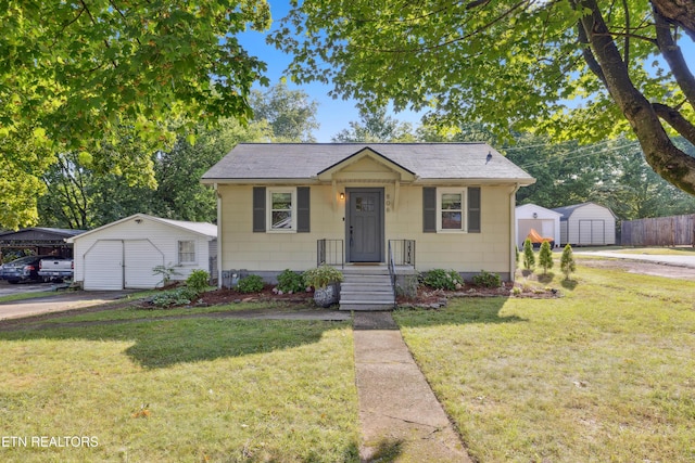 806 S Everett High Rd, Maryville, TN 37804 - bungalow with a shed and roof with shingles