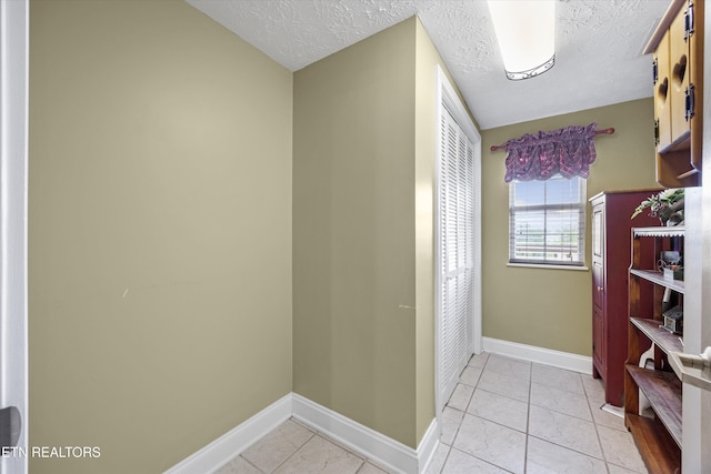 818 Golf View Blvd Unit 1502, Pigeon Forge, TN 37863 - hallway with a textured ceiling