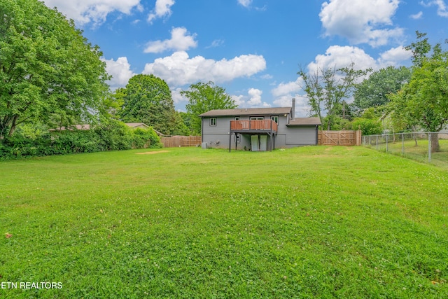 213 Towne Rd, Knoxville, TN 37934 - fenced backyard with a wooden deck