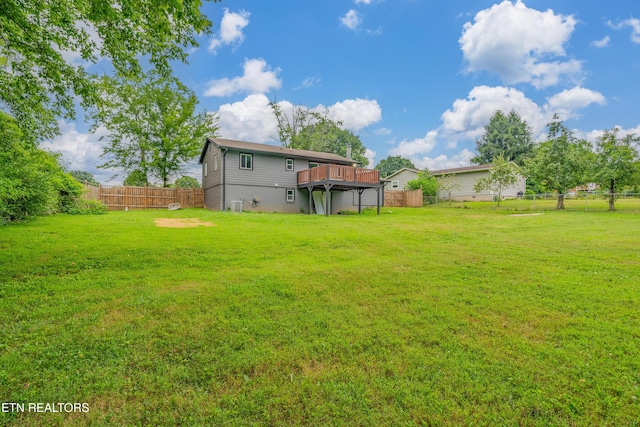 213 Towne Rd, Knoxville, TN 37934 - fenced backyard featuring a deck