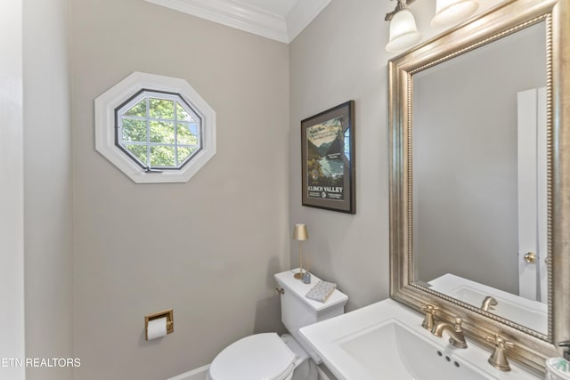 11424 Gates Mill Dr, Knoxville, TN 37934 - half bath featuring ornamental molding and vanity