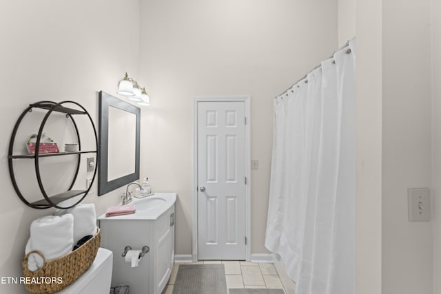 11424 Gates Mill Dr, Knoxville, TN 37934 - full bath with vanity and a shower with curtain