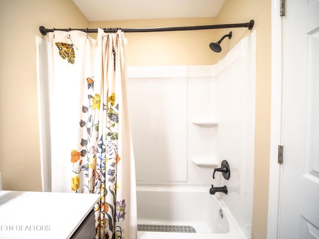 4139 Browder Hollow Rd, Lenoir City, TN 37771 - bathroom with vanity and shower / bath combo with shower curtain