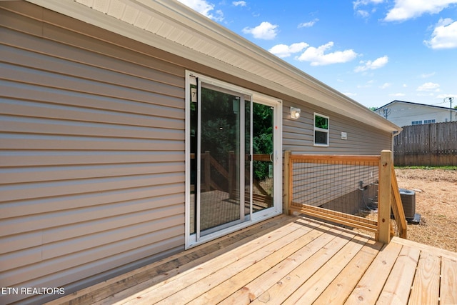 308 Cowan Ln, Lafollette, TN 37766 - view of wooden terrace