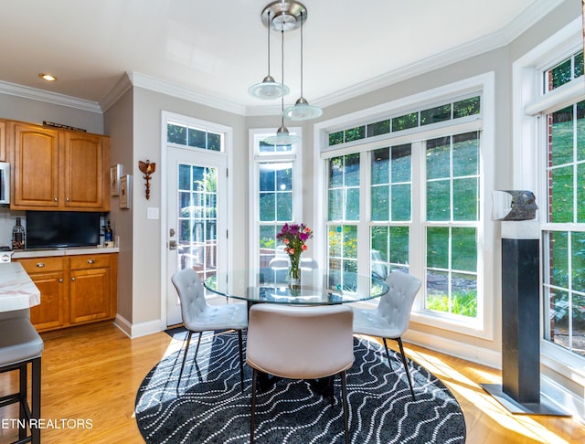 1155 Evelyn Mae Way, Knoxville, TN 37923 - dining space with plenty of natural light, crown molding, light wood-style flooring, and recessed lighting
