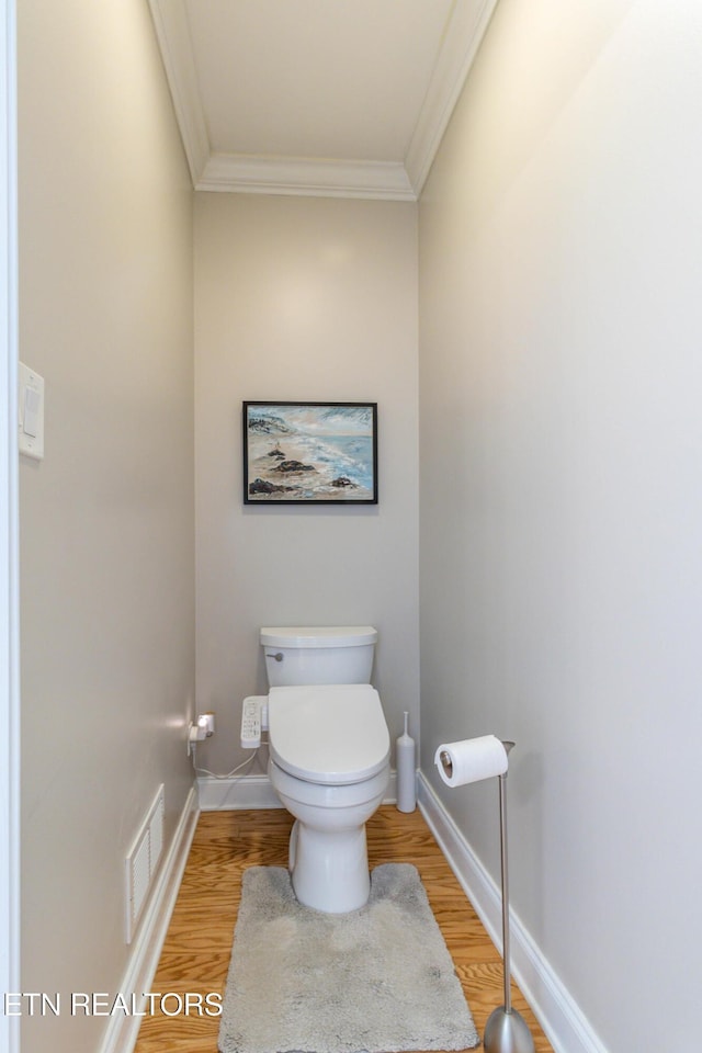 1155 Evelyn Mae Way, Knoxville, TN 37923 - bathroom featuring crown molding and wood finished floors