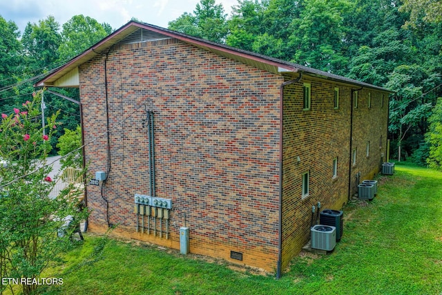 2810 Daybreak Way, Strawberry Plains, TN 37871 - view of property exterior featuring a lawn, brick siding, and crawl space