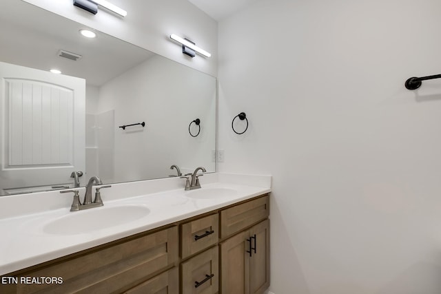 181 Lakeshore Ln, Decatur, TN 37322 - full bath with double vanity and recessed lighting