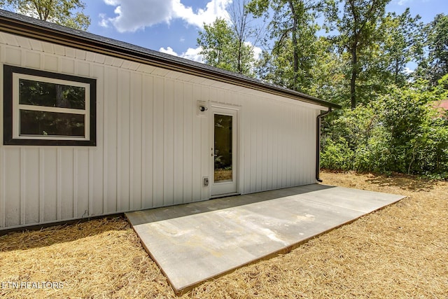 181 Lakeshore Ln, Decatur, TN 37322 - rear view of property featuring a patio