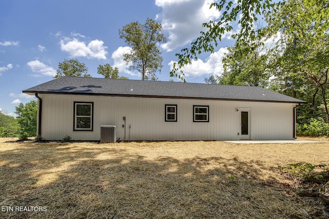 181 Lakeshore Ln, Decatur, TN 37322 - rear view of house with a shingled roof