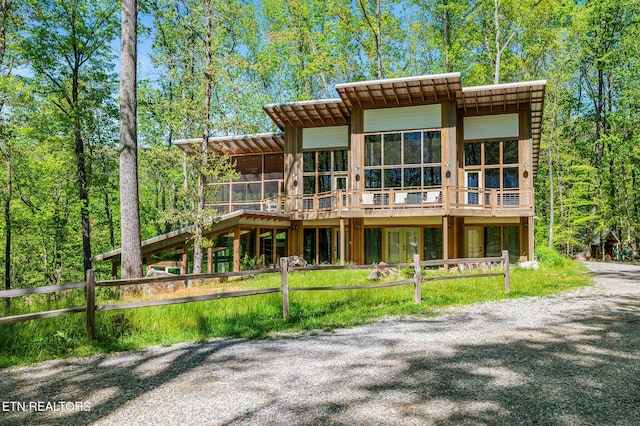 3721 Clabo Mountain Ln, Sevierville, TN 37862 - rear view of property featuring a deck and a sunroom