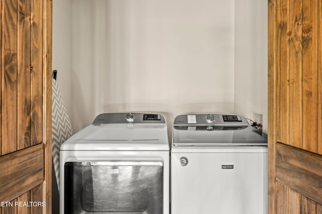 3721 Clabo Mountain Ln, Sevierville, TN 37862 - washroom featuring washer and dryer
