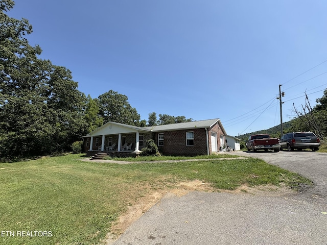 365 Young Ln, Tazewell, TN 37879 - photo 1