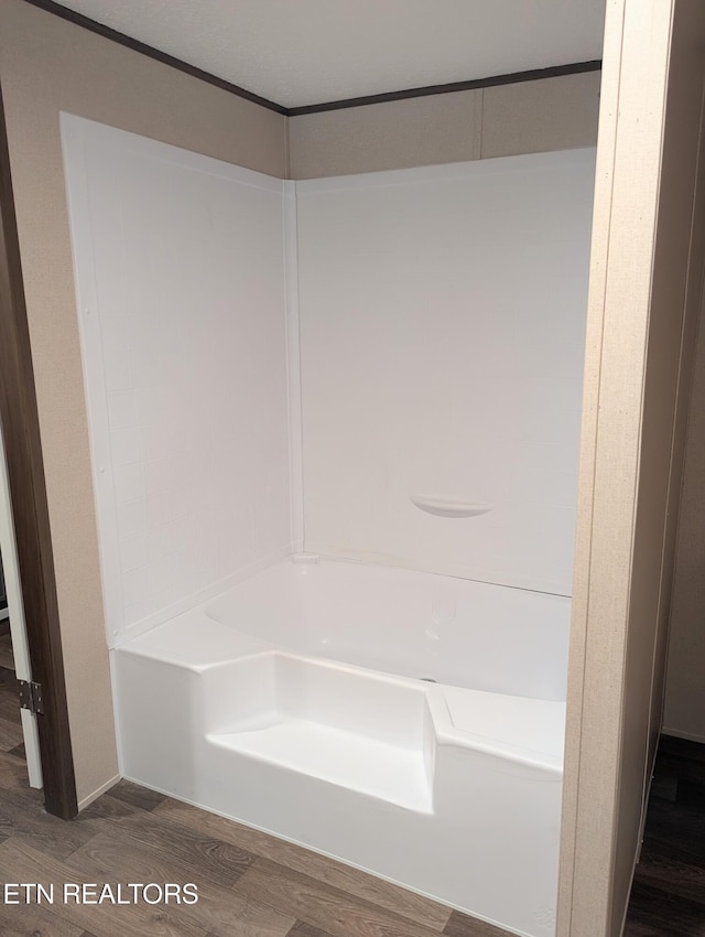 1431 Blue Springs Way, Newport, TN 37821 - full bath with wood finished floors