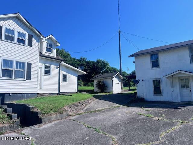 905 NW Queen Ave, Harriman, TN 37748 - photo 5