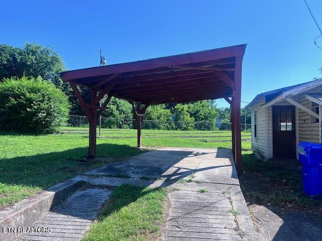 905 NW Queen Ave, Harriman, TN 37748 - photo 8