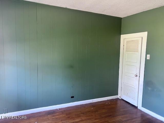 905 NW Queen Ave, Harriman, TN 37748 - photo 14