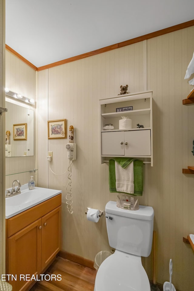 432 W Loop Rd, Gatlinburg, TN 37738 - half bath featuring vanity, wood finished floors, and crown molding