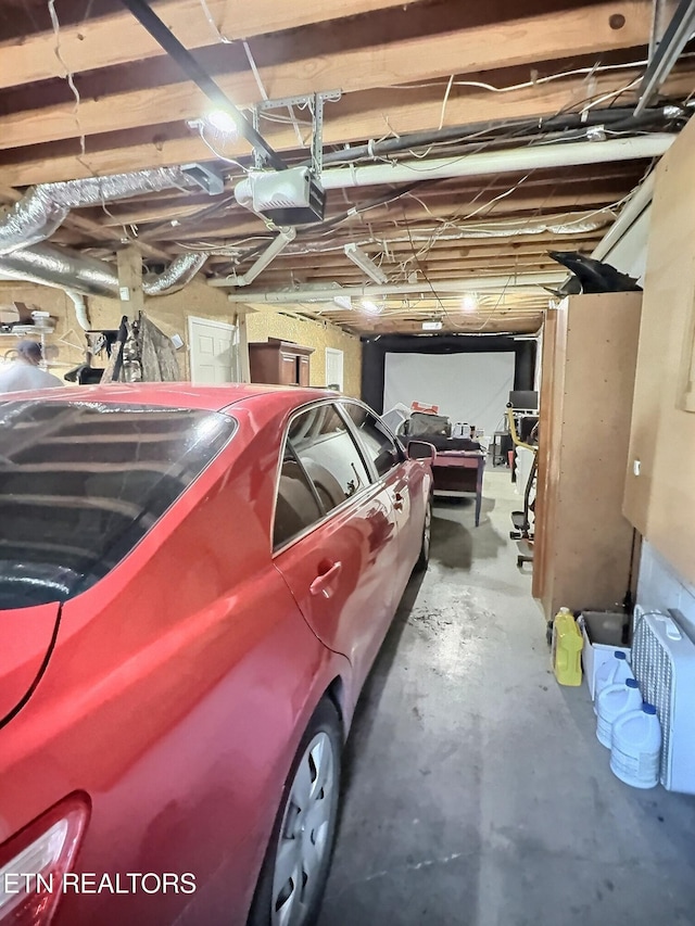 1292 Martin Ln, Lafollette, TN 37766 - garage featuring a garage door opener